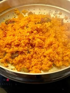 Vanka-Kawat balsemappel bereiding rijst 4 van 5
