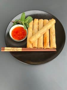 Vietnamese loempia's bereid